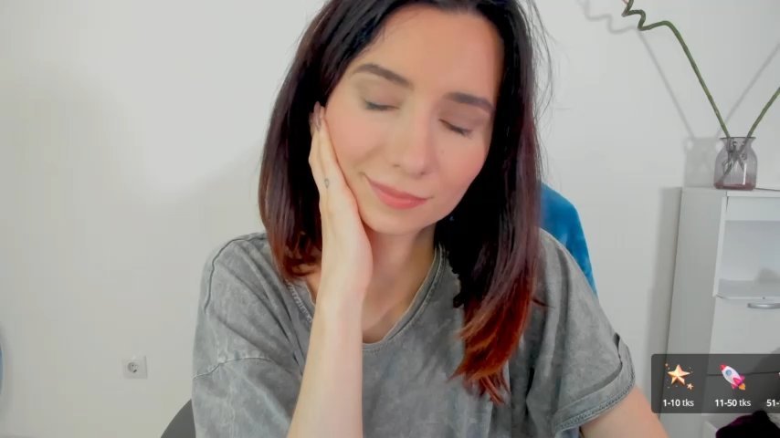 crystalnut live cam screenshot females on WhoSpy.me — Watch Live Cams Now — screenshot #1