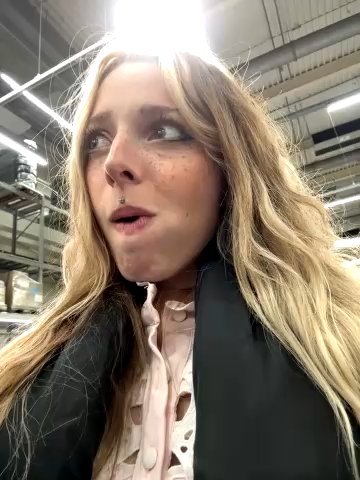 LoraaDoll live cam screenshot females from Russia on WhoSpy.me — Watch Live Cams Now — screenshot #2