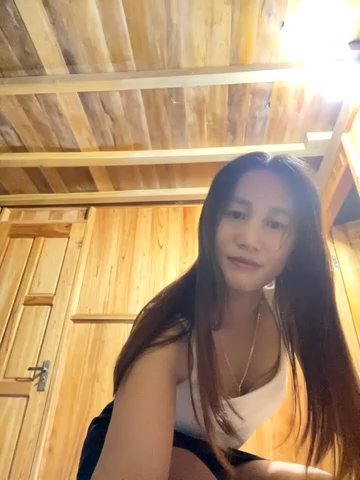 phungtiti live cam screenshot female from Vietnam on WhoSpy.me — Watch Live Cams Now — screenshot #1
