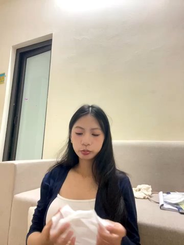 Lil-Gi live cam screenshot female from Vietnam on WhoSpy.me — Watch Live Cams Now — screenshot #1
