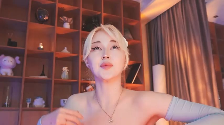 hyun_chia live cam screenshot female on WhoSpy.me — Watch Live Cams Now — screenshot #1