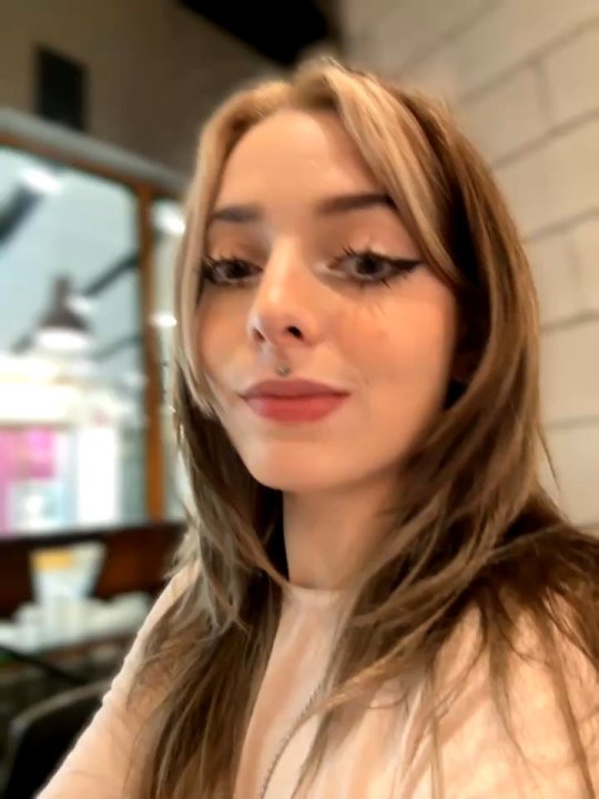 LoraaDoll live cam screenshot females from Russia on WhoSpy.me — Watch Live Cams Now — screenshot #1