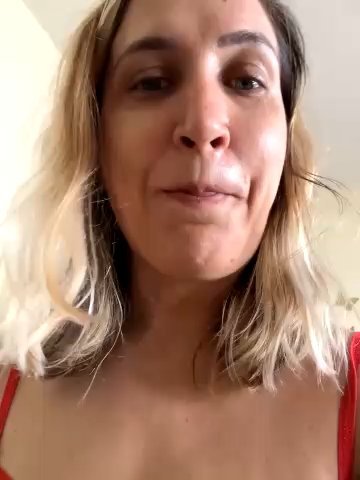 Bia_sexynovaes live cam screenshot female from Brazil on WhoSpy.me — Watch Live Cams Now — screenshot #1