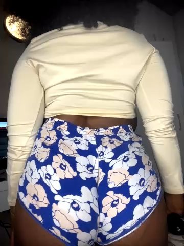 Bustygoddess32 live cam screenshot female on WhoSpy.me — Watch Live Cams Now — screenshot #1